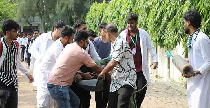 উত্তরায় বিমান বিধ্বস্ত: ৮ মরদেহ পরিবারের কাছে হস্তান্তর