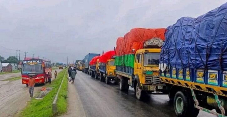 ঢাকা-সিলেট মহাসড়কে ২৫ কিলোমিটার যানজট, স্থবির জনজীবন