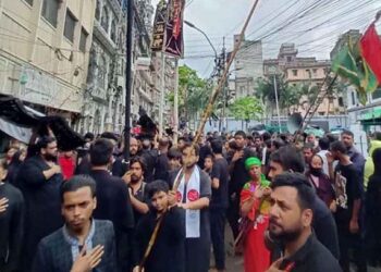 হোসেনি দালান থেকে বের হয়েছে তাজিয়া মিছিল