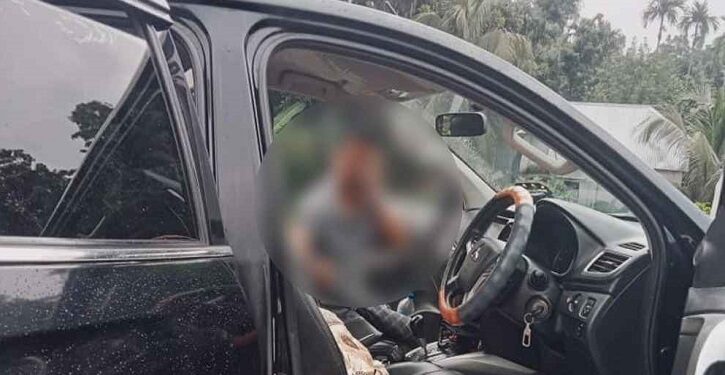এবার গোপালগঞ্জে ইউএনওর গাড়িতে হামলা-ভাঙচুর