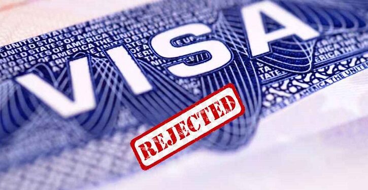 বিদেশ ভ্রমণে ভিসা পেতে হোঁচট খাচ্ছে বাংলাদেশিরা