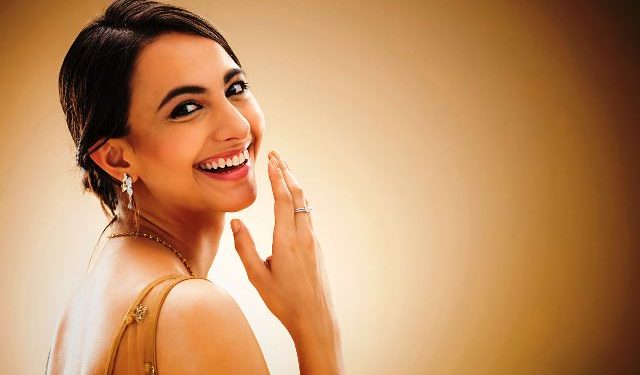 চল্লিশের পরও চেহারায় লাবণ্য ধরে রাখার উপায়