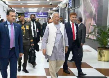 দেশে ফিরেছেন প্রধান উপদেষ্টা