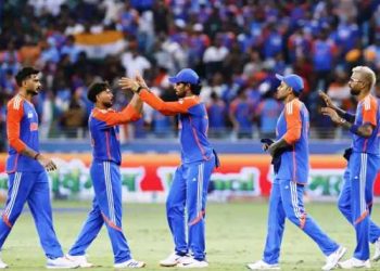 পাকিস্তানকে উড়িয়ে দিলো ভারত