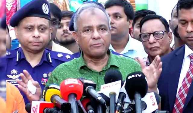 পূজার শুরু থেকেই ২৪ ঘণ্টা নিরাপত্তা ব্যবস্থা থাকবে: স্বরাষ্ট্র উপদেষ্টা