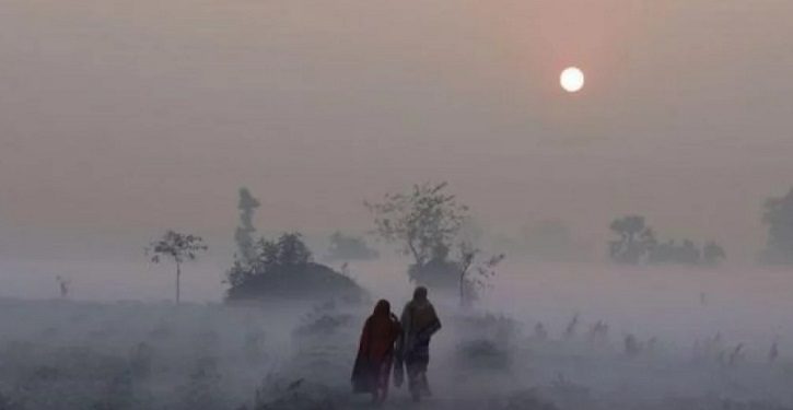 পঞ্চগড়ে কুয়াশা, শীতের আগমনের ইঙ্গিত দিল সকাল