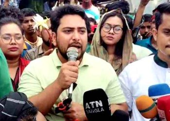 গ্রেপ্তারি পরোয়ানা জারি হওয়া সেনাসদস্যদের গ্রেপ্তার চান নাহিদ ইসলাম