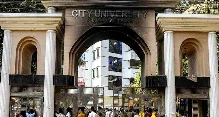 সিটি ইউনিভার্সিটি বন্ধ ঘোষণা, শিক্ষার্থীদের হল ছাড়ার নির্দেশ