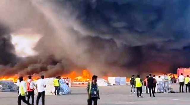 শাহজালালে অগ্নিকাণ্ডে হার্ডওয়্যার খাতে ক্ষতি ৩৫ কোটি টাকা
