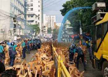 ঢাকায় জাপার সমাবেশ ঘিরে ধাওয়া-পাল্টাধাওয়া, সাউন্ড গ্রেনেড নিক্ষেপ