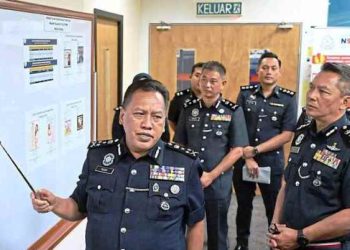 মালয়েশিয়ায় প্রতারক চক্রের সন্ধান, বাংলাদেশিসহ গ্রেপ্তার ২ হাজার