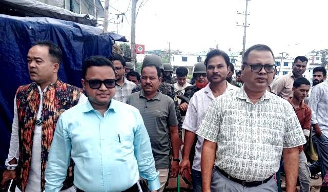 যানজট নিরসনে রামু উপজেলা প্রশাসনে অভিযান