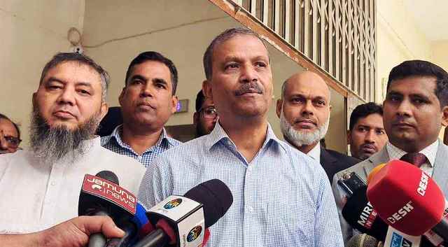 ফেব্রুয়ারিতেই নির্বাচন করতে সরকার বদ্ধপরিকর: আইন উপদেষ্টা