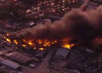 যুক্তরাষ্ট্রে উড্ডয়নের পরপরই বিমান বিধ্বস্ত, নিহত ৭