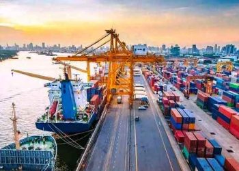 বন্দর বিদেশিদের হাতে দেওয়ার সিদ্ধান্ত গলার কাঁটা হয়ে দাঁড়াবে