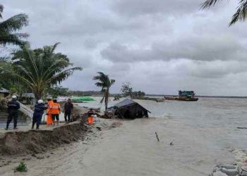 ঘূর্ণিঝড় ‘ডিটওয়াহ’ বাংলাদেশে আঘাত হানবে কি না, জানা গেল