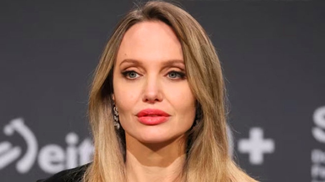 ইউক্রেনে অ্যাঞ্জেলিনা জোলির সফরে বিপত্তি