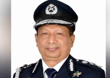 বিমর্ষ মুখে চুপচাপ রায় শুনছেন চৌধুরী আব্দুল্লাহ আল মামুন