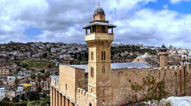 ফিলিস্তিনে মুসলিমদের জন্য বন্ধ ইব্রাহিমি মসজিদ, কারফিউ জারি