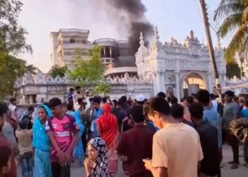 ঢাকায় সাবেক এমপির ভাইয়ের বাড়িতে আগুন