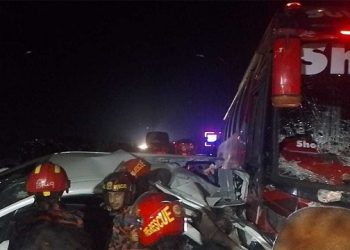 পথচারীকে চাপা দিয়ে পালানোর সময় ৪ গাড়িতে ধাক্কা, আহত ১০