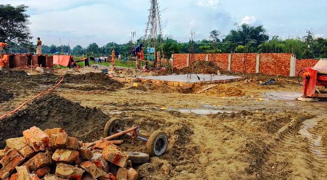 রামুতে ডব্লিউএফপি’র ওয়ারহাউজ নির্মাণে অনিয়ম ও রোহিঙ্গাদের দিয়ে কাজ করানোর অভিযোগ