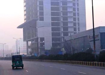 রাজধানীতেও শীতের আমেজ