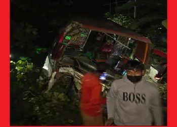 সীতাকুণ্ডে বাস-ট্রাক সংঘর্ষে নিহত ৪