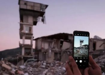 আপনার স্মার্টফোন যেভাবে ভূমিকম্প শনাক্ত করতে পারে