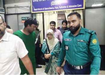 হতাহত বেশি ‘প্যানিকের কারণে’ : স্বাস্থ্য উপদেষ্টা