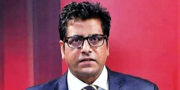 সাংবাদিক আনিস আলমগীর এখনও ডিবি কার্যালয়ে