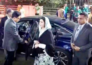 খালেদা জিয়াকে দেখতে আবারও হাসপাতালে জুবাইদা রহমান