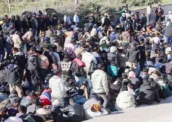 গ্রিস উপকূলে নৌকা থেকে ৪৩৭ জন বাংলাদেশি অভিবাসী উদ্ধার