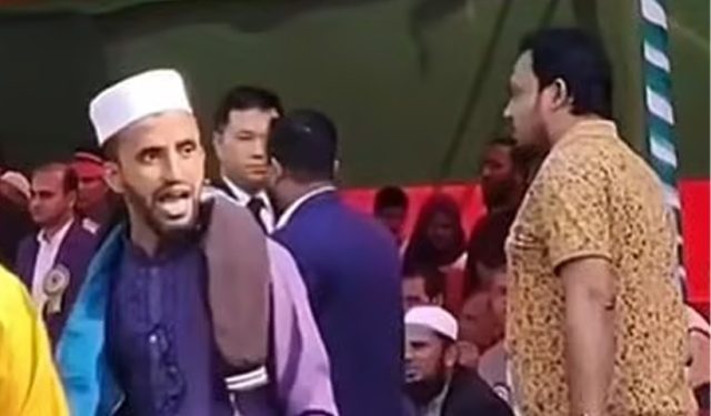 বিজয় দিবসে ‘মুক্তিযুদ্ধের গল্পে রাজাকারের পাঠ’ নাটকে জামায়াত নেতাদের বাধা