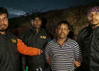 হাদিকে গুলি: ফয়সাল করিমের সহযোগী কে এই ‘দাঁতভাঙা’ কবির