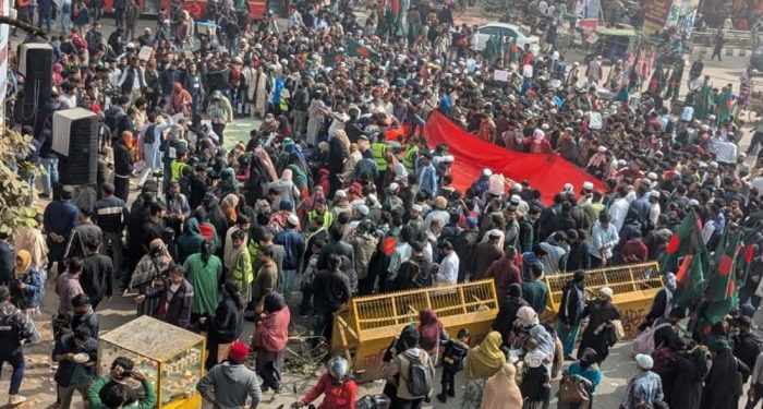 ইনকিলাব মঞ্চের অবরোধ দুপুর ২টা থেকে