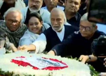 তারেক রহমানের পক্ষে শহীদ বুদ্ধিজীবীদের প্রতি বিএনপির শ্রদ্ধা