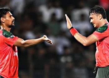 রেকর্ড দামে মুস্তাফিজ দল পেলেও অবিক্রীত তাসকিন