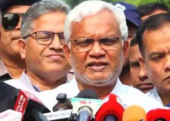 খালেদা জিয়া সুস্থ হয়ে উঠবেন, গুজবে কান দেবেন না: ডা. জাহিদ