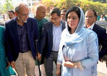 খালেদা জিয়ার অবস্থা অপরিবর্তিত, গ্রহণ করতে পারছেন মেডিসিন
