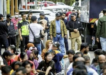 ২০২৫ সালে মালয়েশিয়ায় ৯০ হাজারের বেশি অবৈধ অভিবাসী আটক