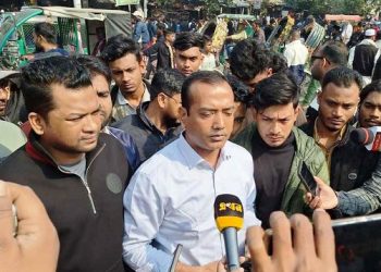 ইসি ভবনের সামনে ছাত্রদলের অবস্থান