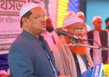 ইনসাফ প্রতিষ্ঠার নামে দেশে ধোঁকাবাজি চলছে: চরমোনাই পীর