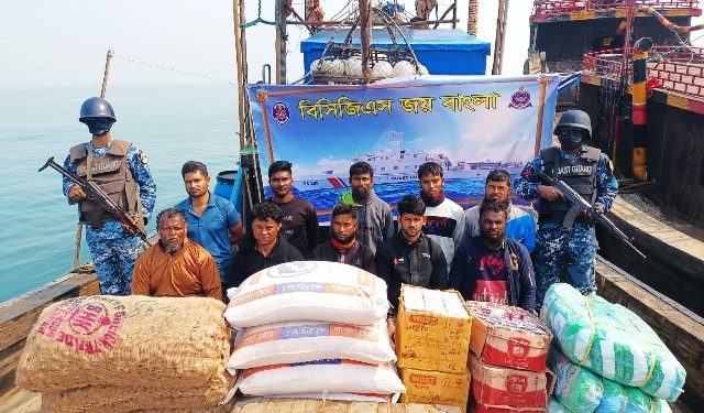 মিয়ানমারে ১০ খাদ্য পাচারকারী আটক