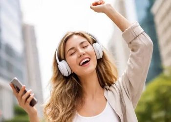 যেভাবে ব্যবহার করলে দীর্ঘদিন ভালো থাকবে ইয়ারফোন