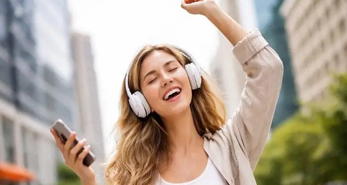 যেভাবে ব্যবহার করলে দীর্ঘদিন ভালো থাকবে ইয়ারফোন