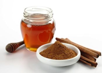 নাকের ব্ল্যাকহেডস দূর করুন সহজ ৩ উপায়ে