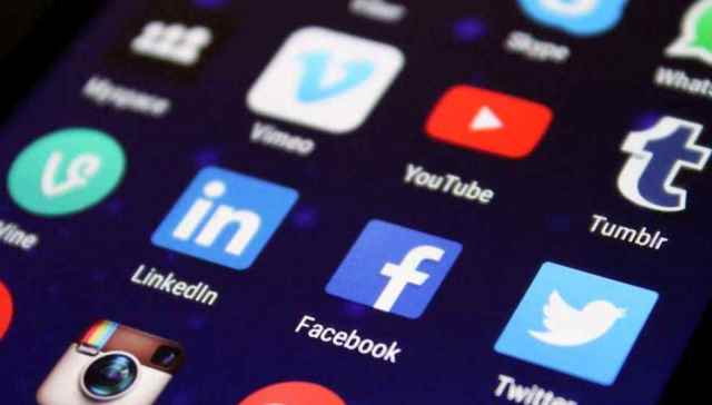 হোয়াটসঅ্যাপ-ফেসবুক -ইনস্টাগ্রাম ব্যবহারে গুনতে হবে টাকা