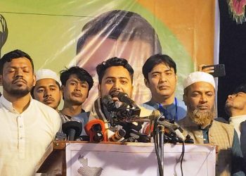 তাহাজ্জুদের ডাক মানেই ভোটকেন্দ্র দখলের পরিকল্পনা: নাহিদ ইসলাম