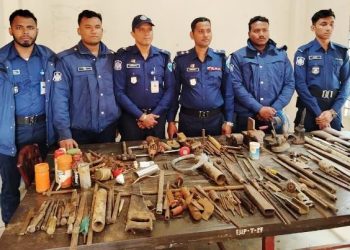 রামুতে গুলি ও অস্ত্র তৈরির বিপুল সরঞ্জাম উদ্ধার